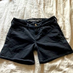 American Eagle, MIDI length shorts, Size 4, Black